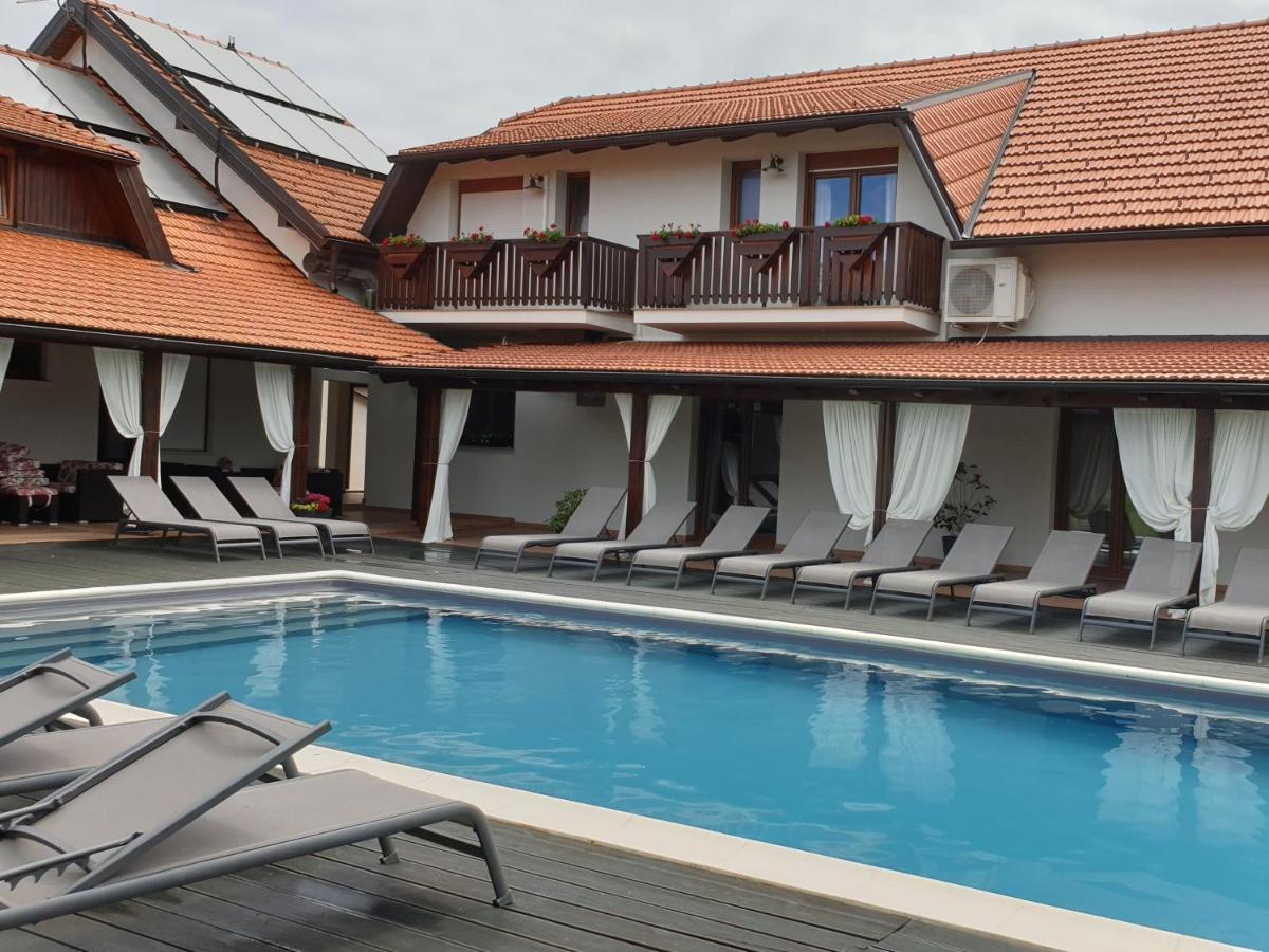 House Tina Hotel Grabovac  Ngoại thất bức ảnh