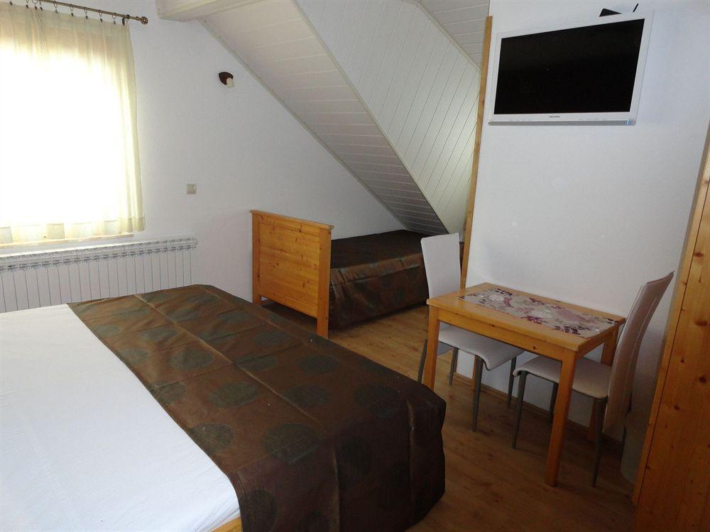 House Tina Hotel Grabovac  Ngoại thất bức ảnh