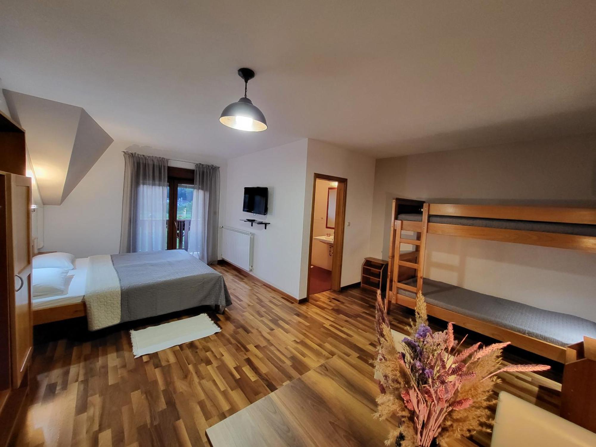 House Tina Hotel Grabovac  Ngoại thất bức ảnh
