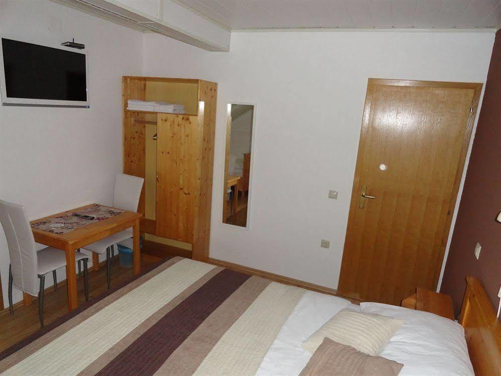 House Tina Hotel Grabovac  Ngoại thất bức ảnh